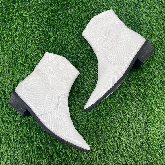 FREE PEOPLE NEW Luke Western White Croc Point Toe Zip Ankle Bootie Boot - Picture 4 of 11